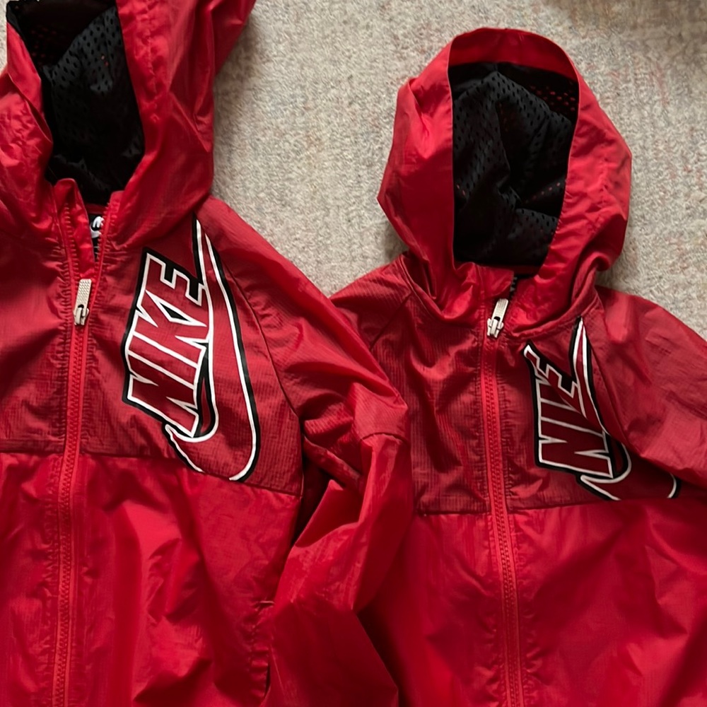 COPY - Nike windbreaker Kids 3T 5T like new